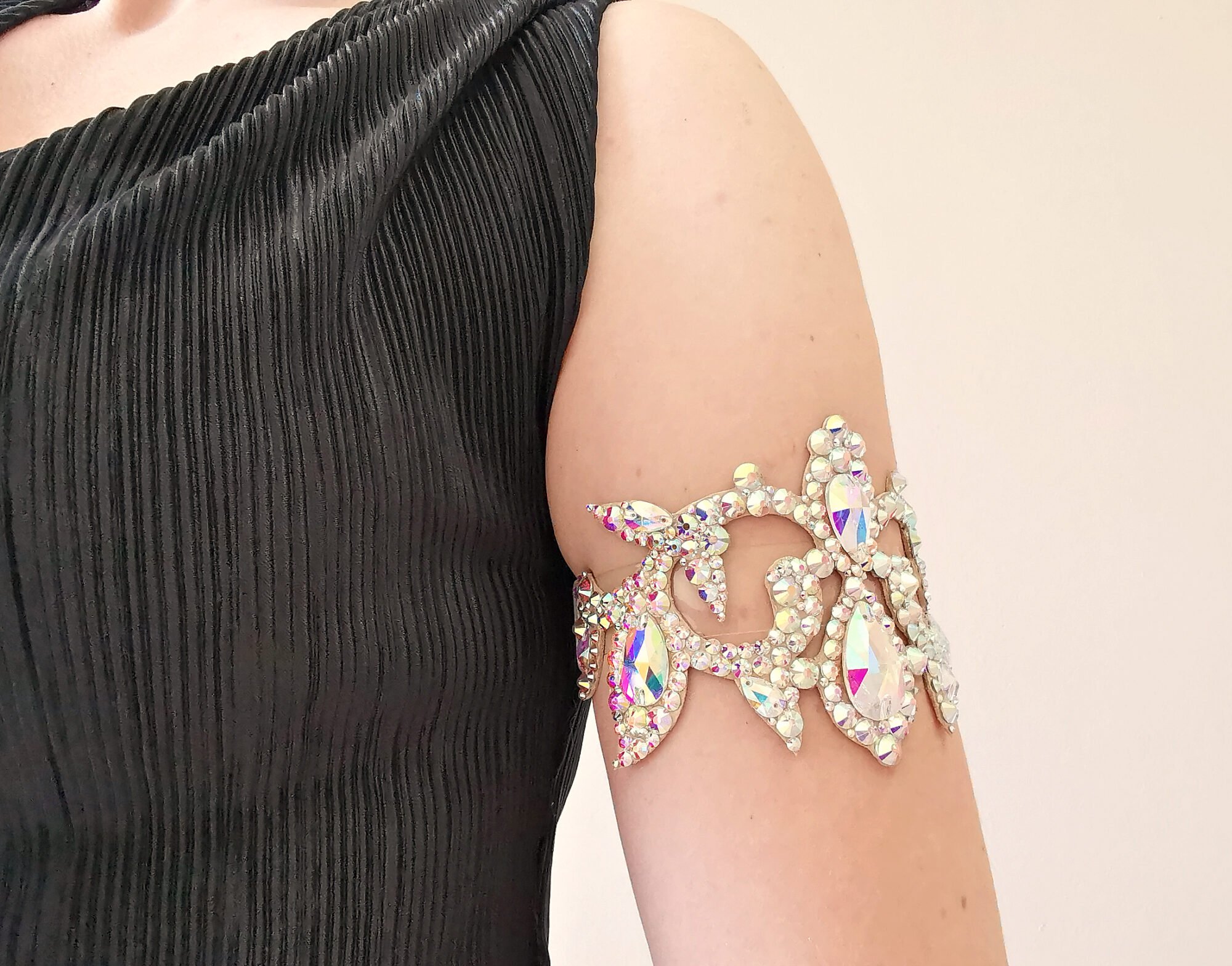 Arm jewelry for dance